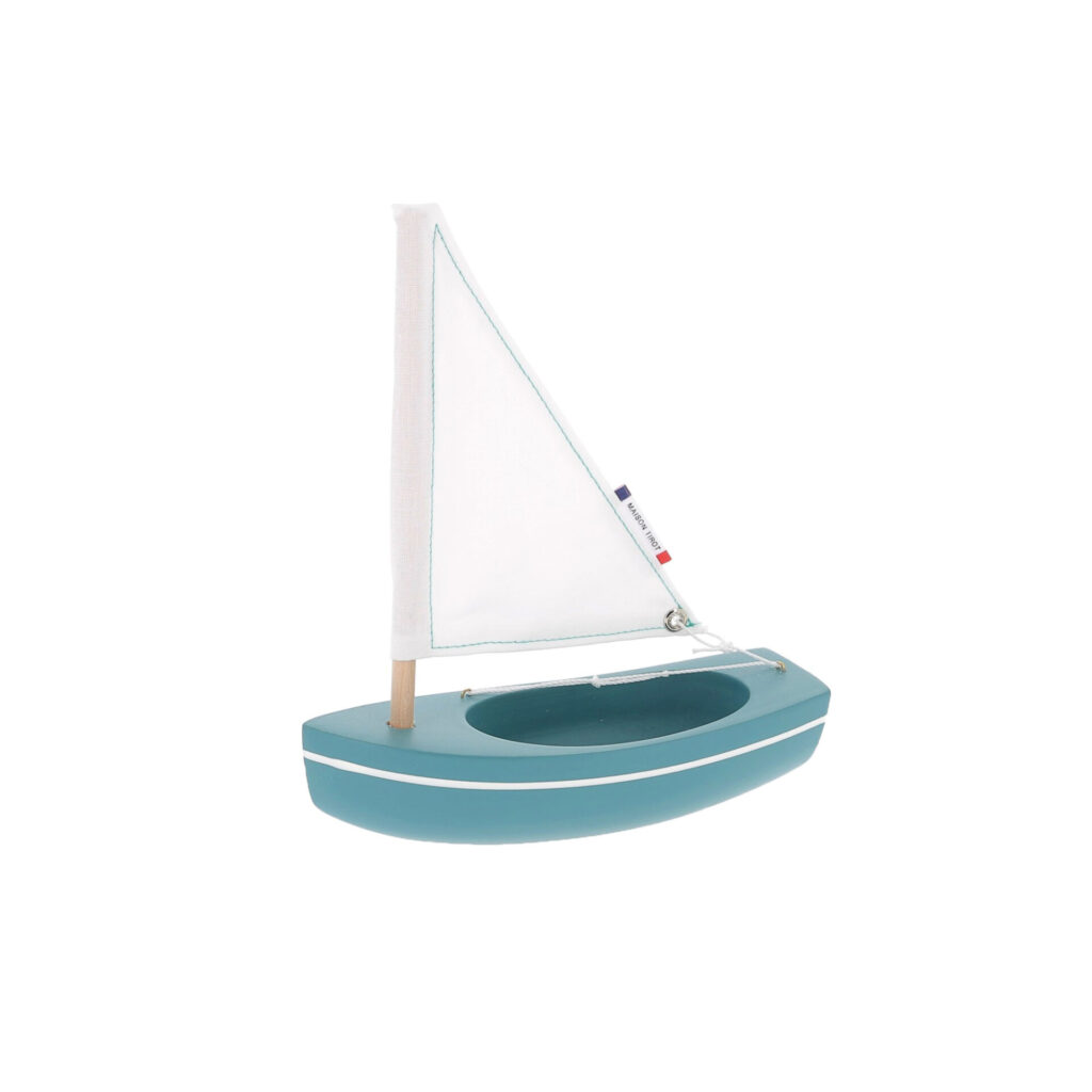 Bateau en bois vert abysses