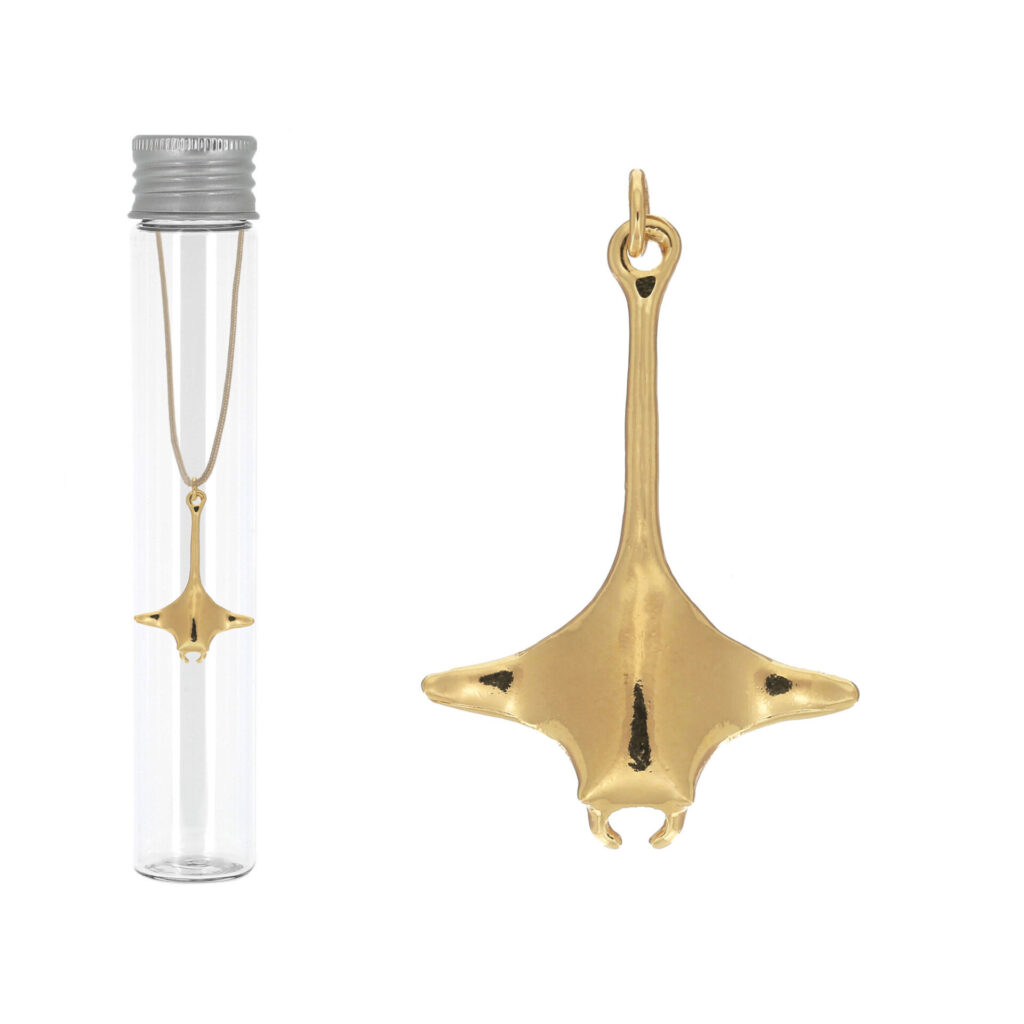 Pendentif raie plaqué or 24 carats